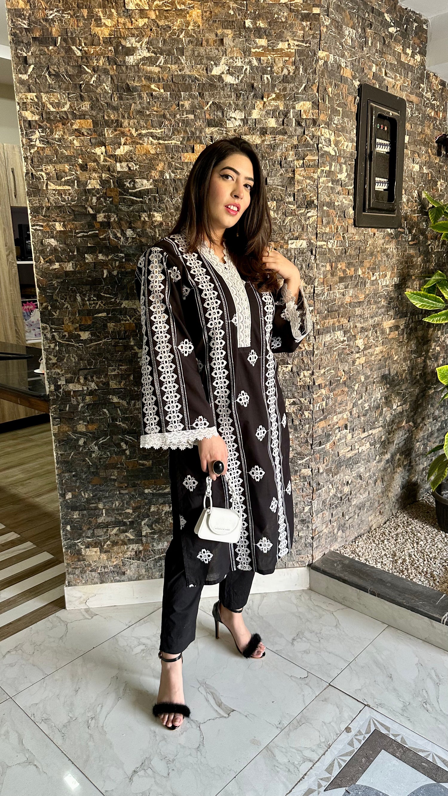 CH-02 Abstract Embroidered Chikan Kurta