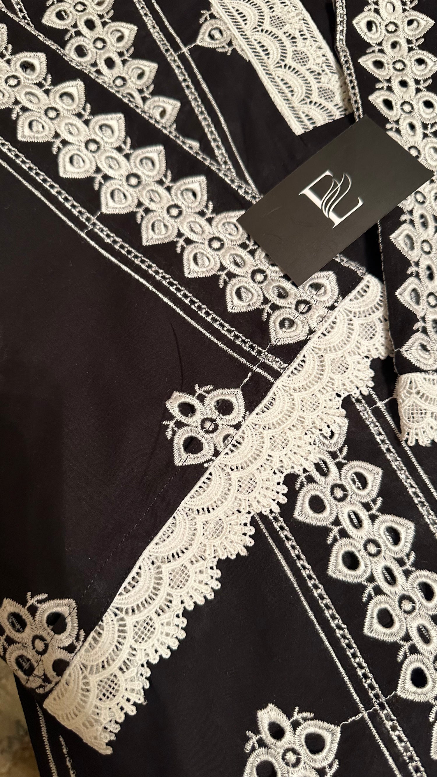 CH-02 Abstract Embroidered Chikan Kurta