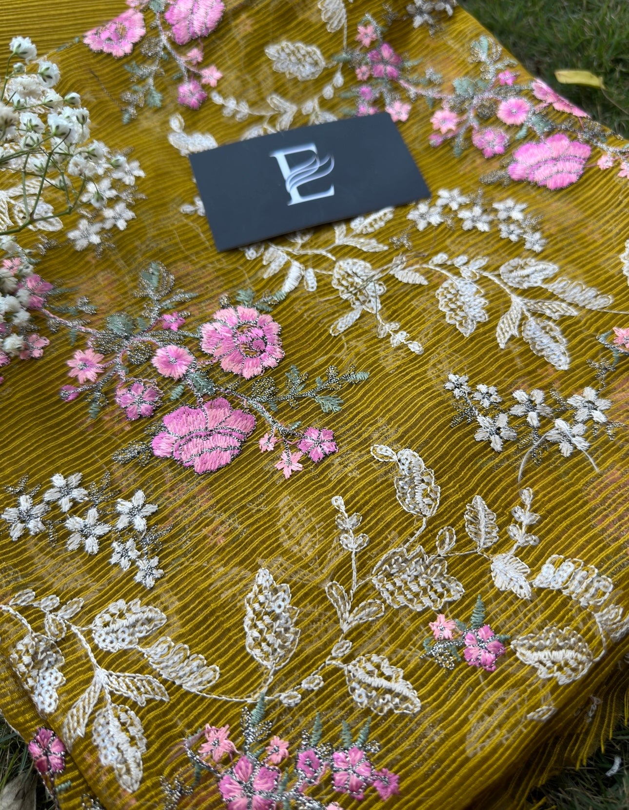 UNF-63 Floral Dream in dark colors