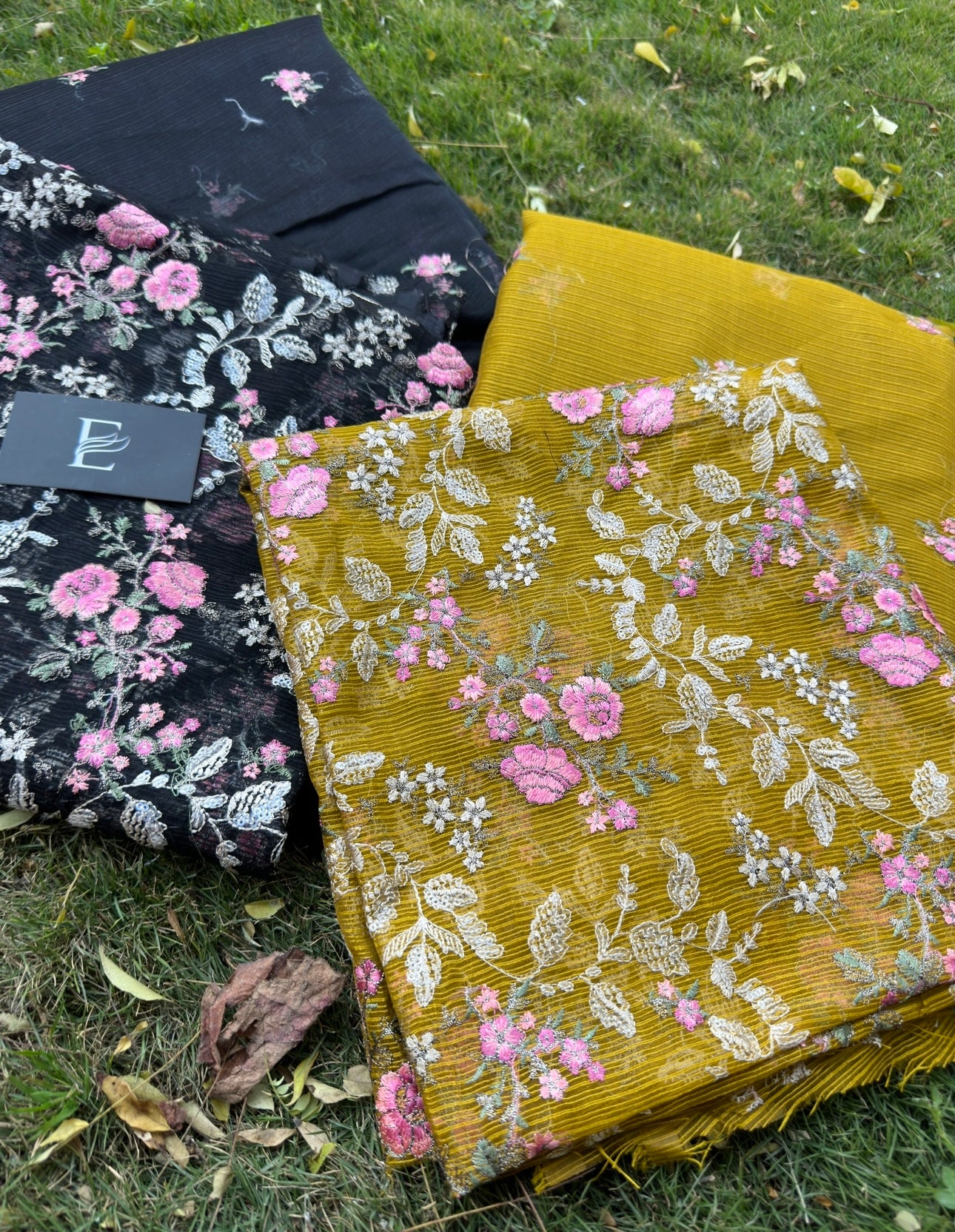 UNF-63 Floral Dream in dark colors
