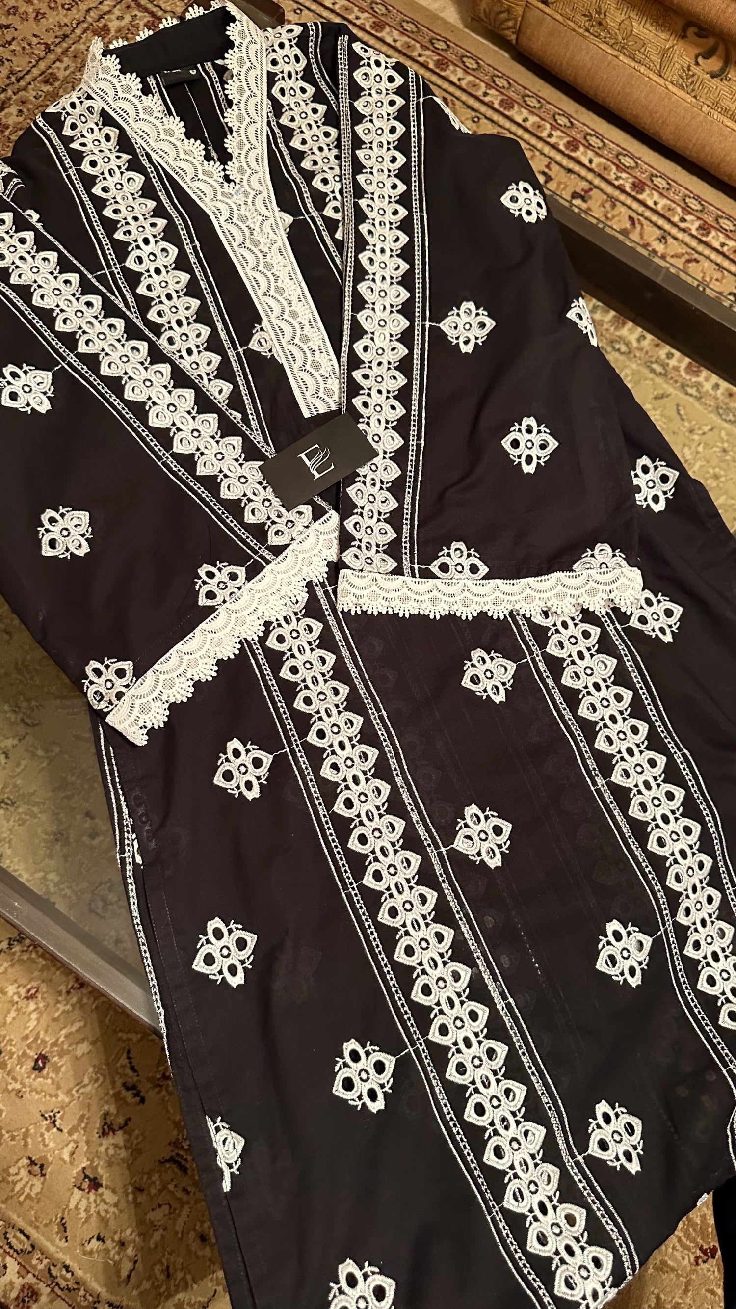 CH-02 Abstract Embroidered Chikan Kurta