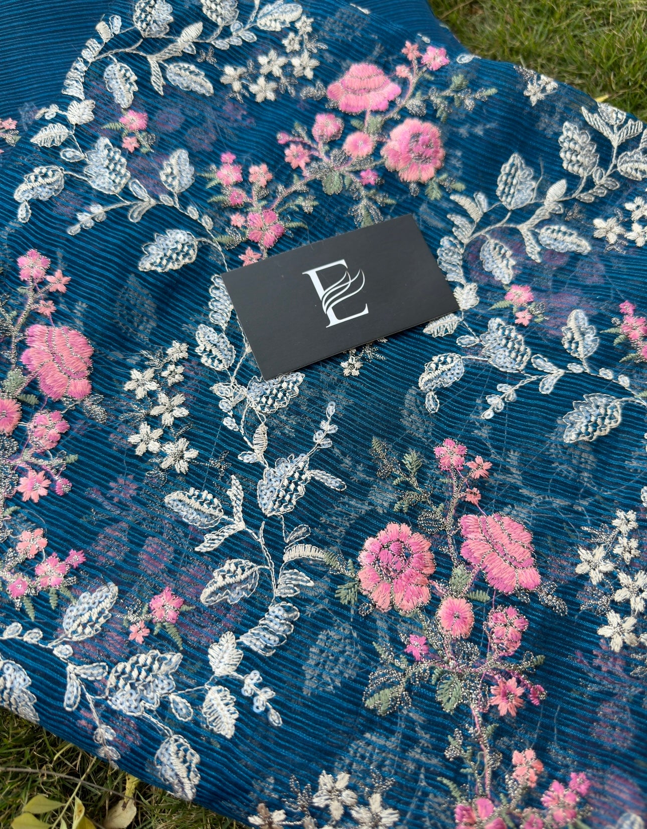 UNF-63 Floral Dream in dark colors