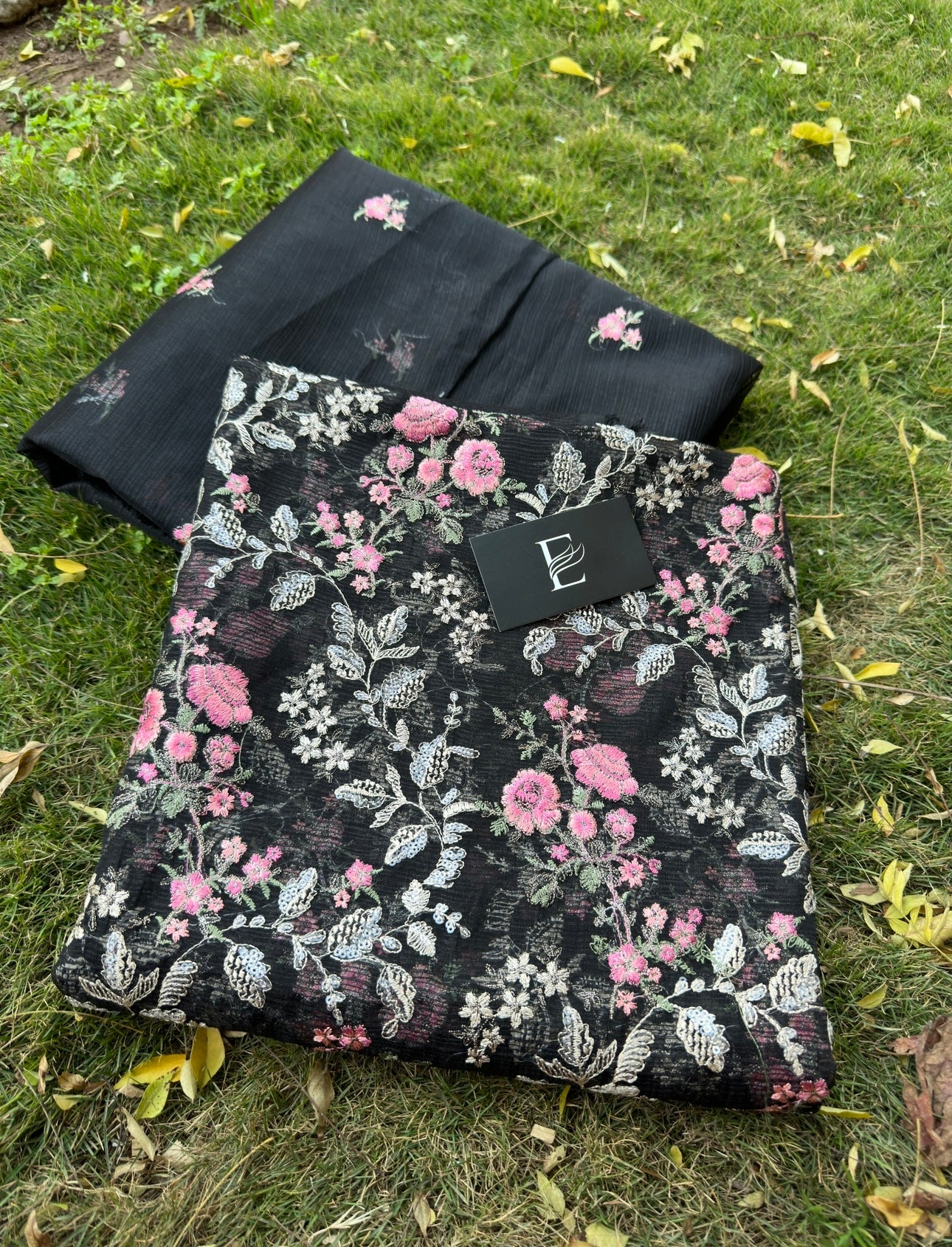UNF-63 Floral Dream in dark colors